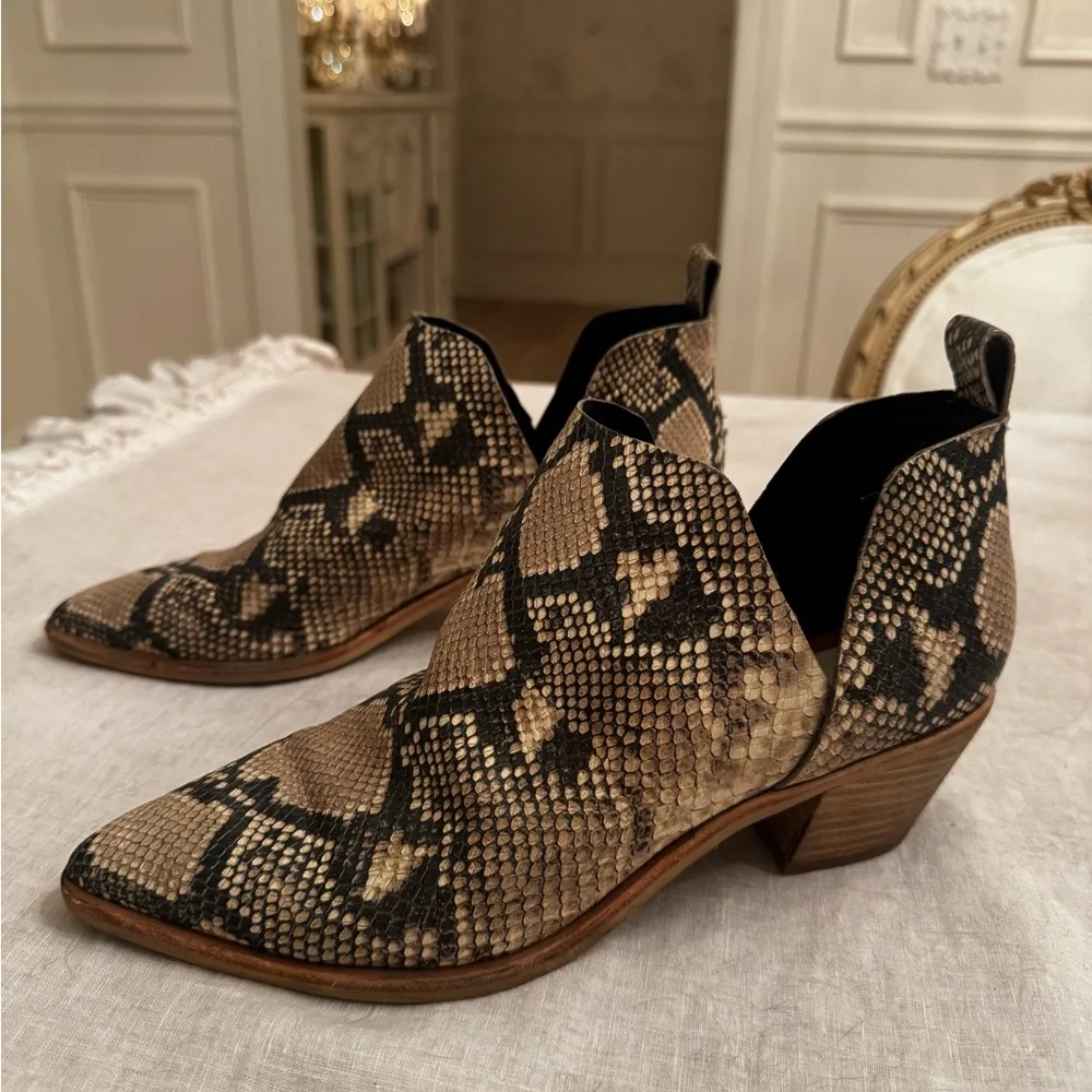Dolce Vita Sonni Leather Booties in Snakeskin - Picture 6 of 10